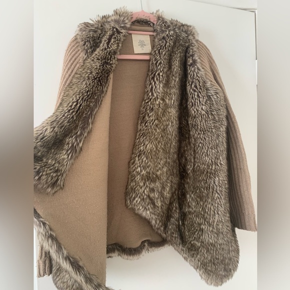 Zara Knitwear Cardigan - Picture 2 of 7